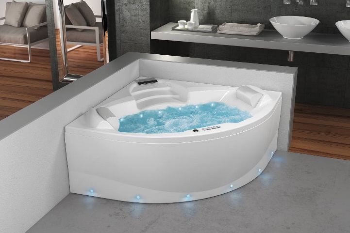 Salle de bain : le luxe d’une baignoire douche spa, ou d’une baignoire à hydromassage